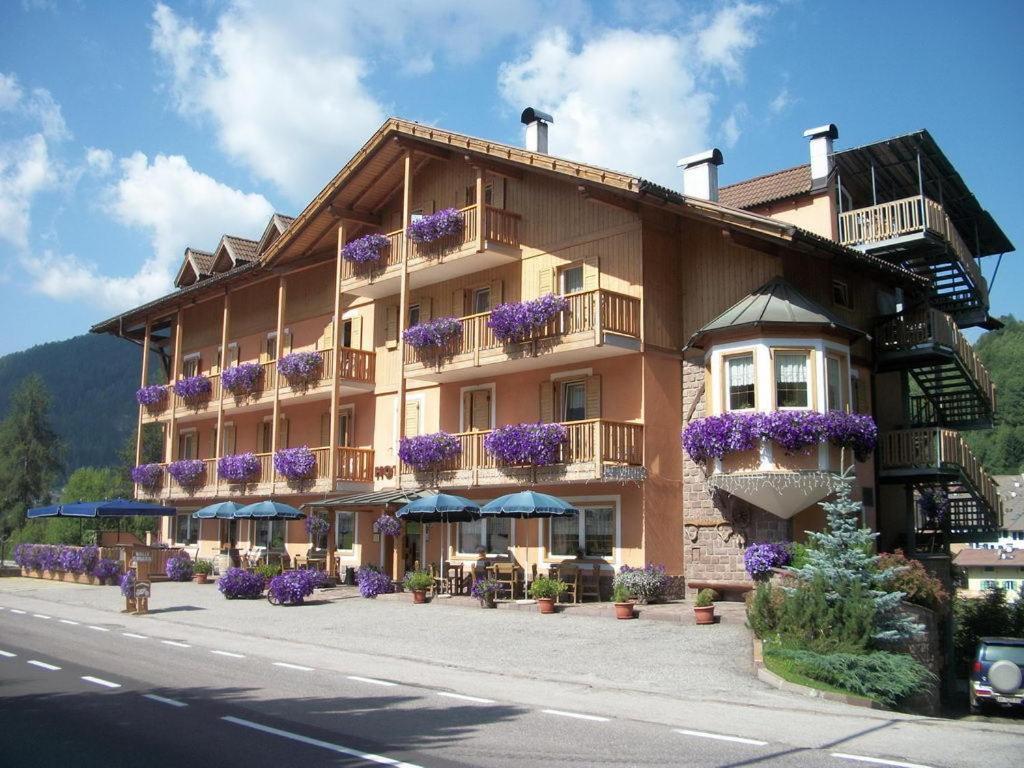 Hotel Vallechiara Moena Buitenkant foto